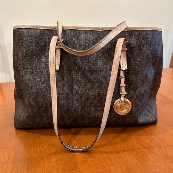 Michael Kors Classic Tote - Picture 1 of 4